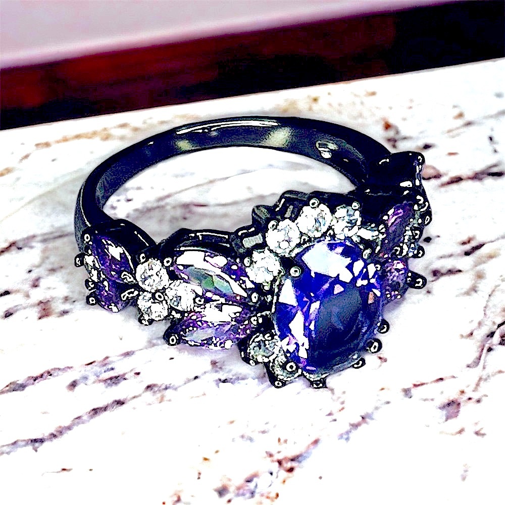 Women’s ring Black with Purple Stones Ring NWT With Ring Box